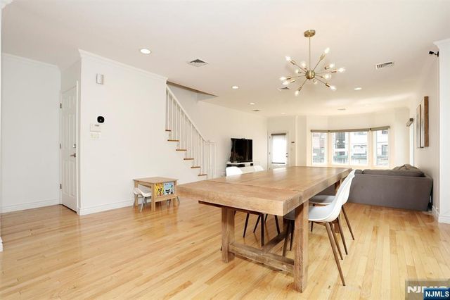 27 Lawton Avenue C0027, Cliffside Park, NJ 07010