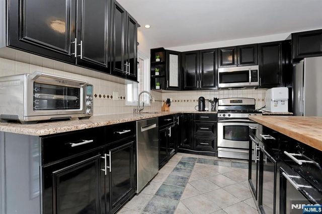 27 Lawton Avenue C0027, Cliffside Park, NJ 07010