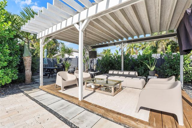 5260 NE 17th Ter, Fort Lauderdale, FL 33334