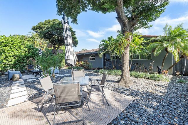 5260 NE 17th Ter, Fort Lauderdale, FL 33334