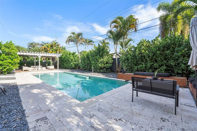 5260 NE 17th Ter, Fort Lauderdale, FL 33334