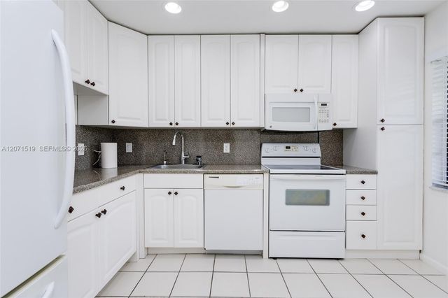 21529 Cypress Hammock Drive 35J, Boca Raton, FL 33428