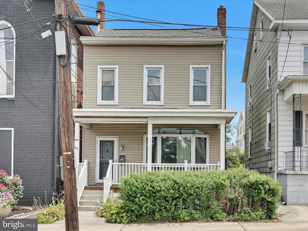 42 DOCK ST, Schuylkill Haven, PA 17972