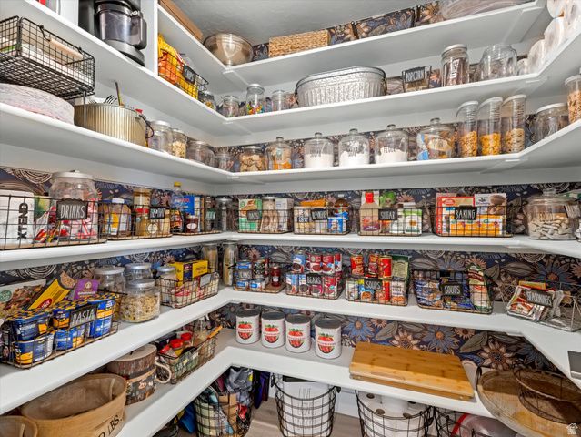 13 N 450 W, Springville, UT 84663
