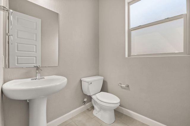 2421 Lynn Road SE, Rio Rancho, NM 87124