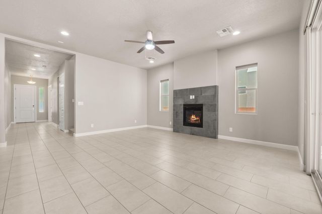 2421 Lynn Road SE, Rio Rancho, NM 87124