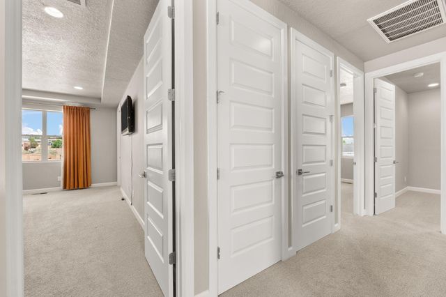 2421 Lynn Road SE, Rio Rancho, NM 87124