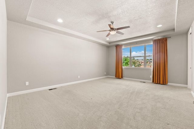 2421 Lynn Road SE, Rio Rancho, NM 87124