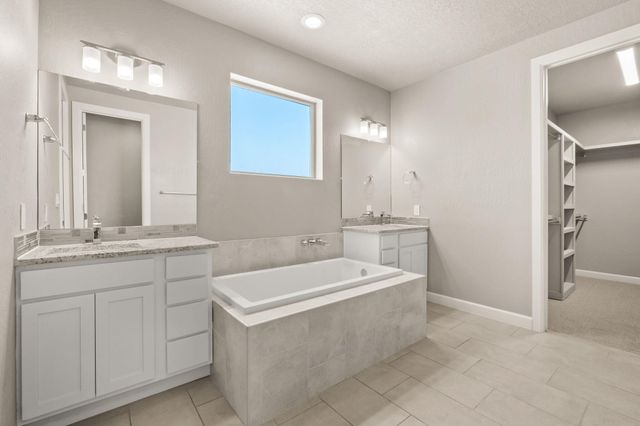 2421 Lynn Road SE, Rio Rancho, NM 87124