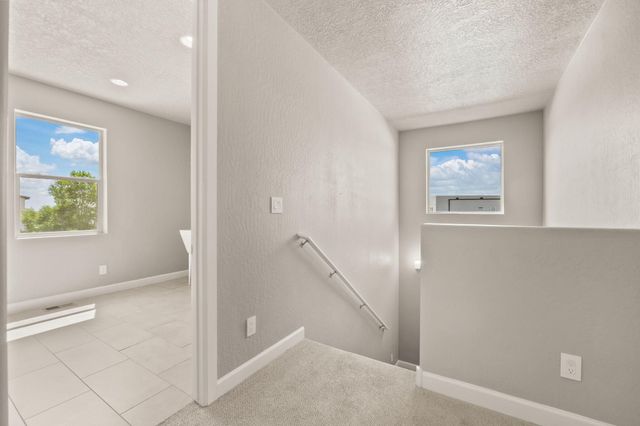 2421 Lynn Road SE, Rio Rancho, NM 87124