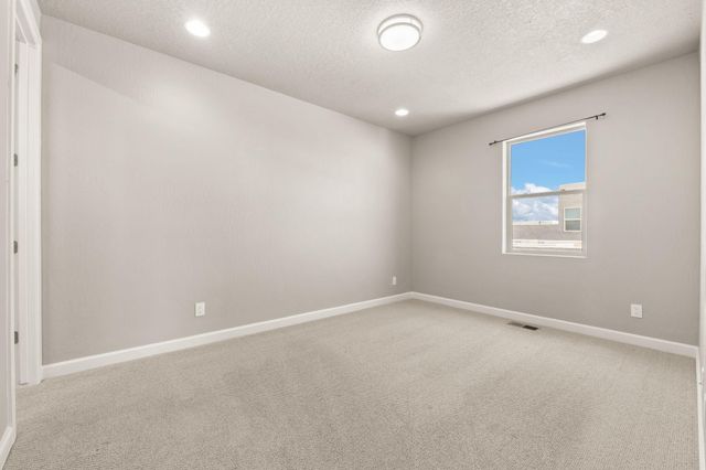 2421 Lynn Road SE, Rio Rancho, NM 87124