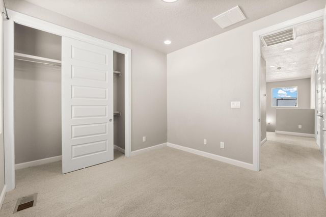 2421 Lynn Road SE, Rio Rancho, NM 87124