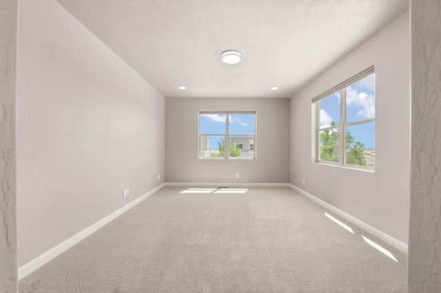 2421 Lynn Road SE, Rio Rancho, NM 87124