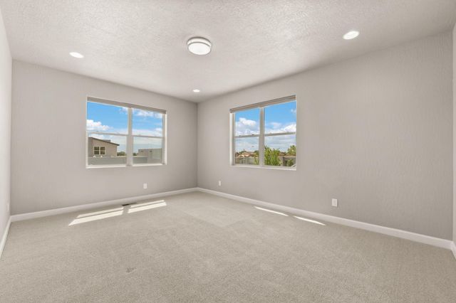 2421 Lynn Road SE, Rio Rancho, NM 87124