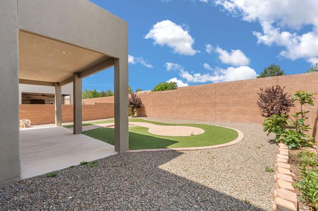 2421 Lynn Road SE, Rio Rancho, NM 87124