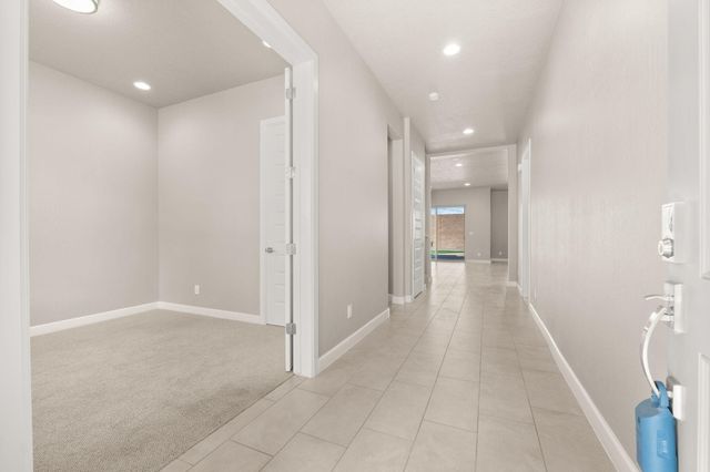 2421 Lynn Road SE, Rio Rancho, NM 87124