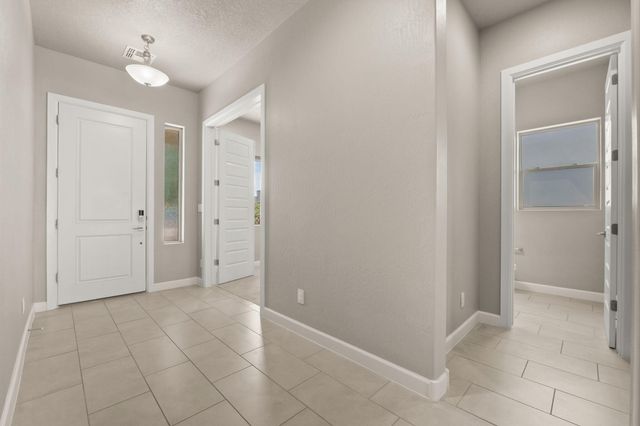 2421 Lynn Road SE, Rio Rancho, NM 87124