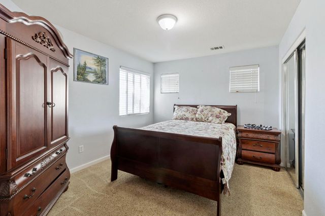 432 Meadow Creek Dr, Patterson, CA 95363