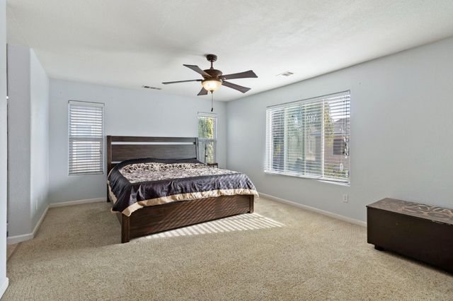 432 Meadow Creek Dr, Patterson, CA 95363