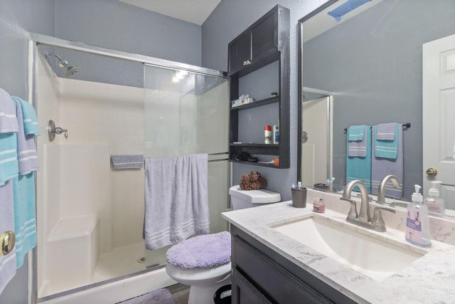 432 Meadow Creek Dr, Patterson, CA 95363