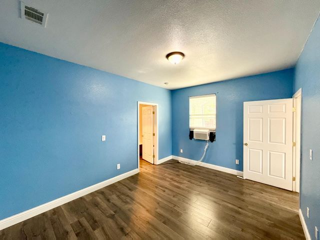 432 Meadow Creek Dr, Patterson, CA 95363