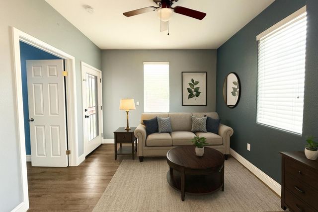 432 Meadow Creek Dr, Patterson, CA 95363