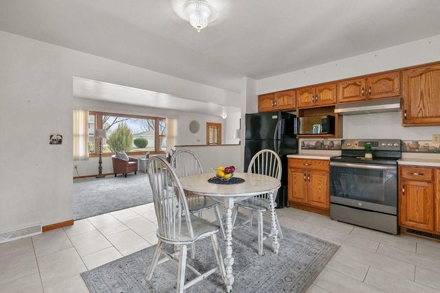 1859 NORTHPOINT STREET, Oshkosh, WI 54901