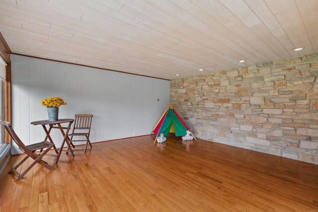 1859 NORTHPOINT STREET, Oshkosh, WI 54901