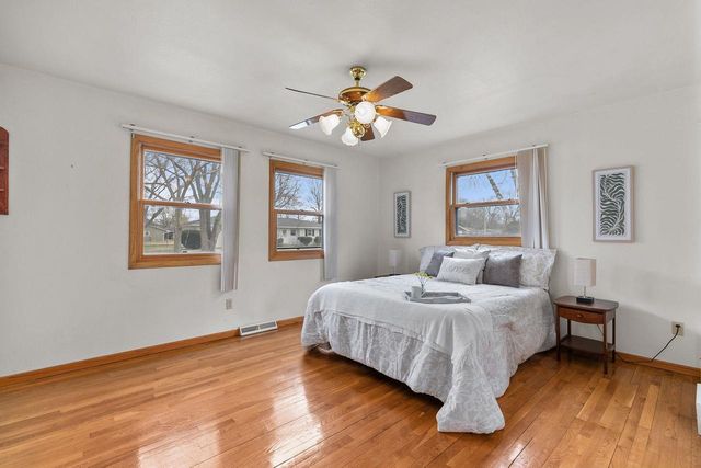 1859 NORTHPOINT STREET, Oshkosh, WI 54901