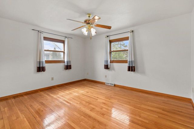 1859 NORTHPOINT STREET, Oshkosh, WI 54901