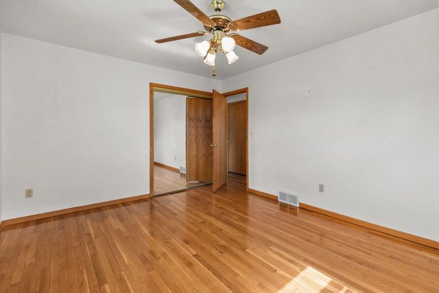 1859 NORTHPOINT STREET, Oshkosh, WI 54901