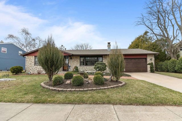 1859 NORTHPOINT STREET, Oshkosh, WI 54901