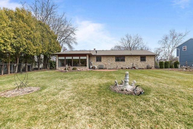 1859 NORTHPOINT STREET, Oshkosh, WI 54901