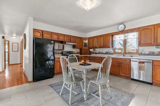 1859 NORTHPOINT STREET, Oshkosh, WI 54901