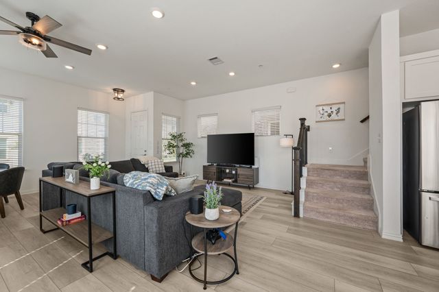 6201 Queens Path, North Richland Hills, TX 76180