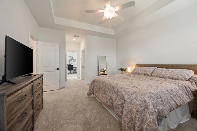 6201 Queens Path, North Richland Hills, TX 76180