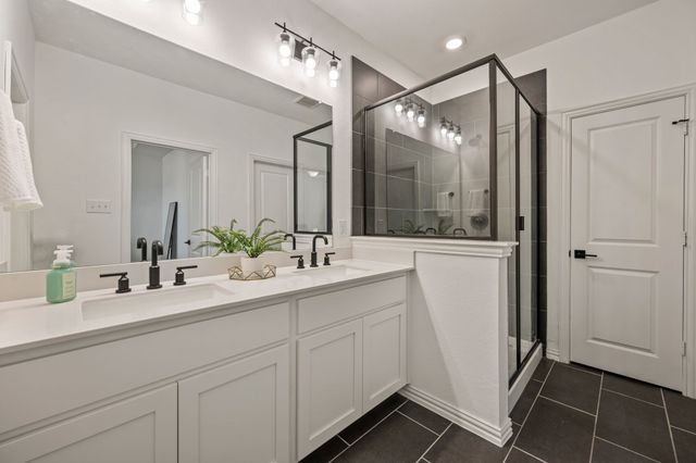 6201 Queens Path, North Richland Hills, TX 76180