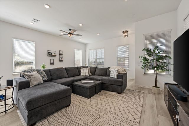 6201 Queens Path, North Richland Hills, TX 76180