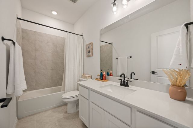 6201 Queens Path, North Richland Hills, TX 76180