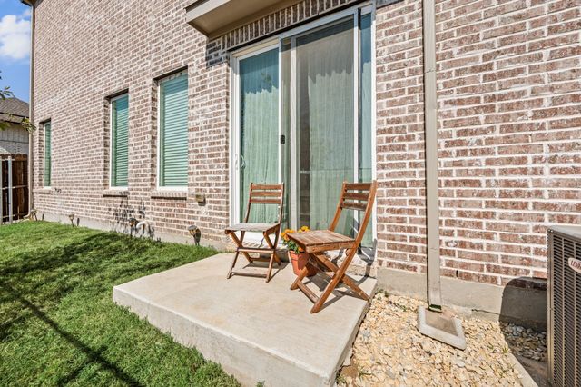 6201 Queens Path, North Richland Hills, TX 76180