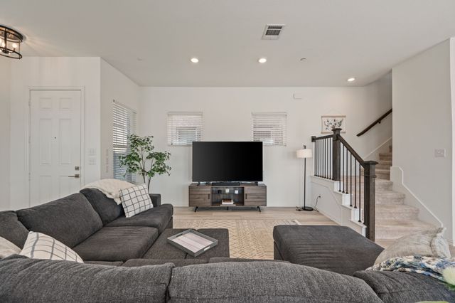 6201 Queens Path, North Richland Hills, TX 76180