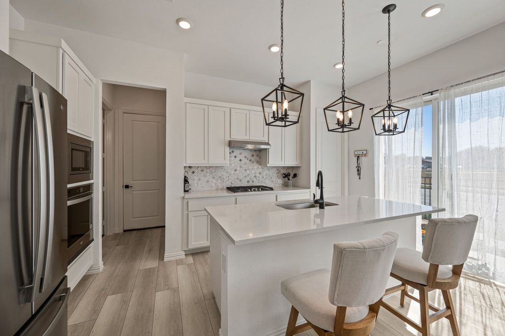6201 Queens Path, North Richland Hills, TX 76180