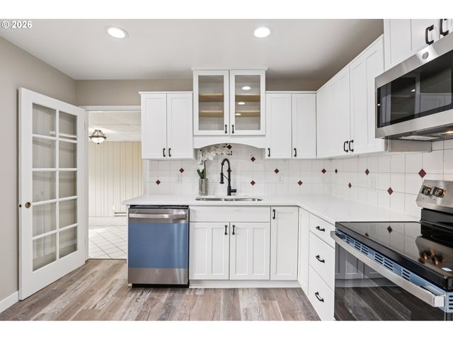 18021 Se MILL Ct, Portland, OR 97233