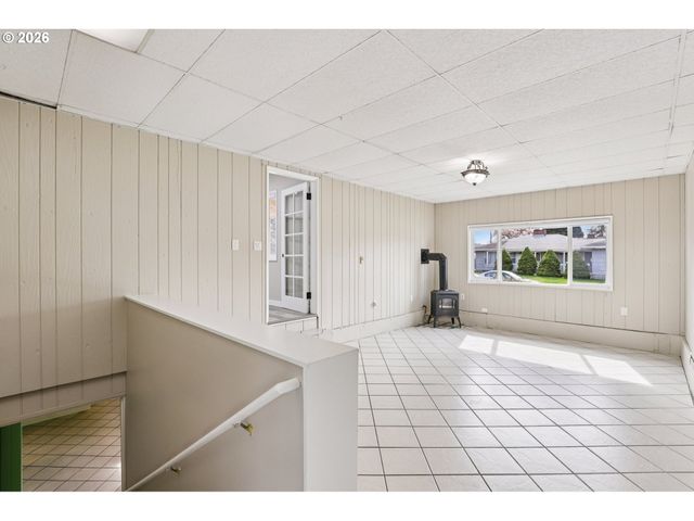 18021 Se MILL Ct, Portland, OR 97233