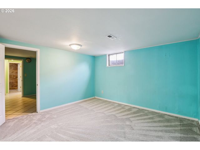 18021 Se MILL Ct, Portland, OR 97233