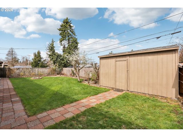18021 Se MILL Ct, Portland, OR 97233