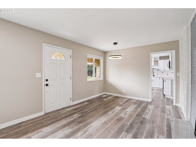 18021 Se MILL Ct, Portland, OR 97233