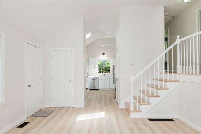 145 Shag Bark Rd, Taunton, MA 02780