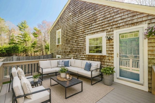 145 Shag Bark Rd, Taunton, MA 02780