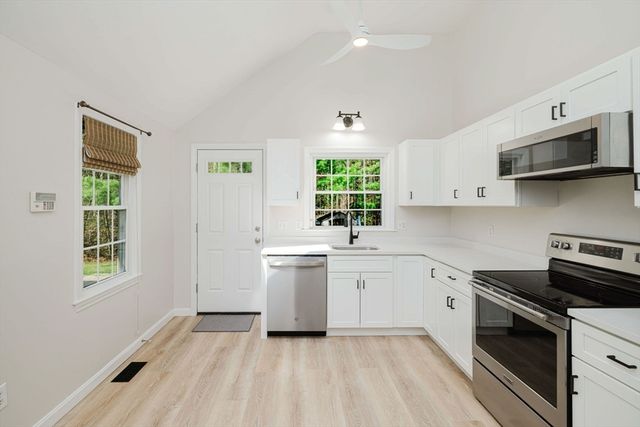 145 Shag Bark Rd, Taunton, MA 02780
